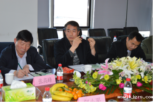 北京市工商联佘运副主席(中)、张峰处长(左)，北京市统战部曹杰处长(右)