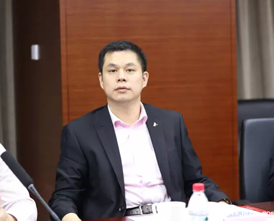 点点官网taptapapp下载831999郑两斌参加北京福建企业总商会2016年次常务会长办公会议